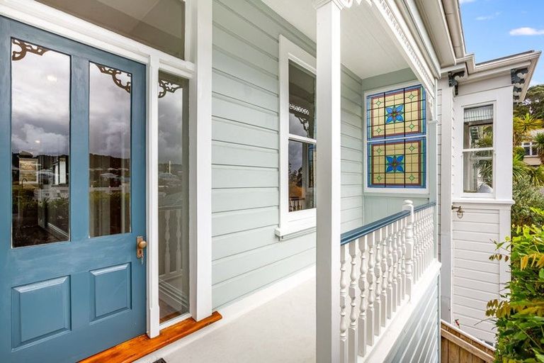 Photo of property in 5 Burwah Street, Berhampore, Wellington, 6023