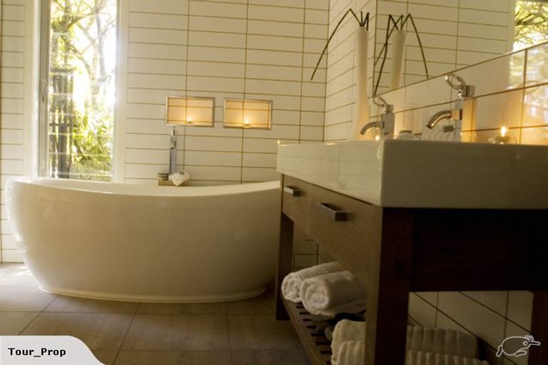 Photo of property in 1/133 Mapara Road, Acacia Bay, Taupo, 3385