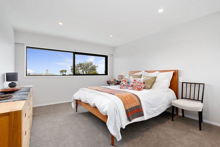 Photo of property in 106a Godden Crescent, Mission Bay, Auckland, 1071