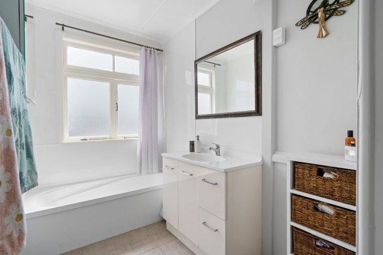 Photo of property in 167 Williams Street, Cambridge, 3434