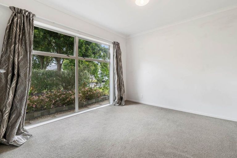 Photo of property in 11 Poaka Avenue, Takanini, 2112