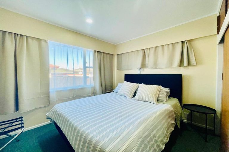 Photo of property in 2/8 Russell Road, Manurewa, Auckland, 2102
