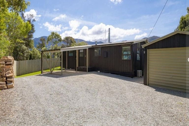 Photo of property in 106 Main Rd Havelock, Havelock, 7100