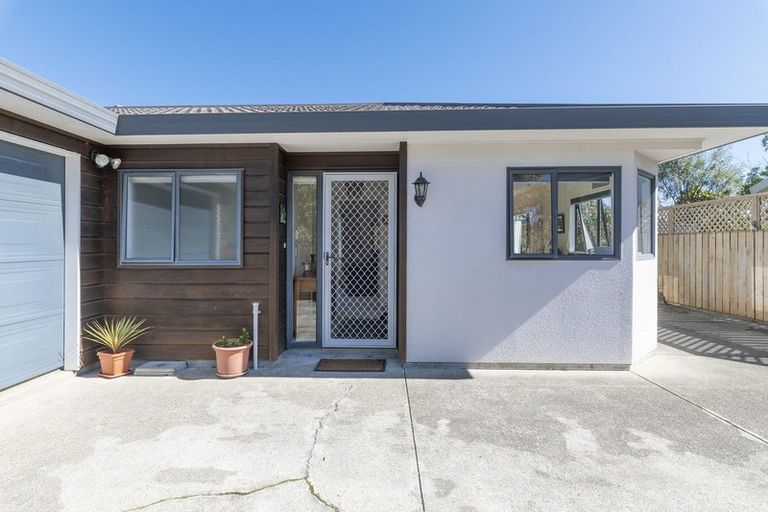 Photo of property in 406b Te Moana Road, Waikanae, 5036