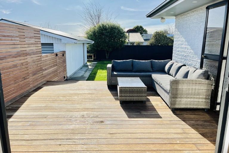 Photo of property in 35 Toorak Avenue, Avonhead, Christchurch, 8042