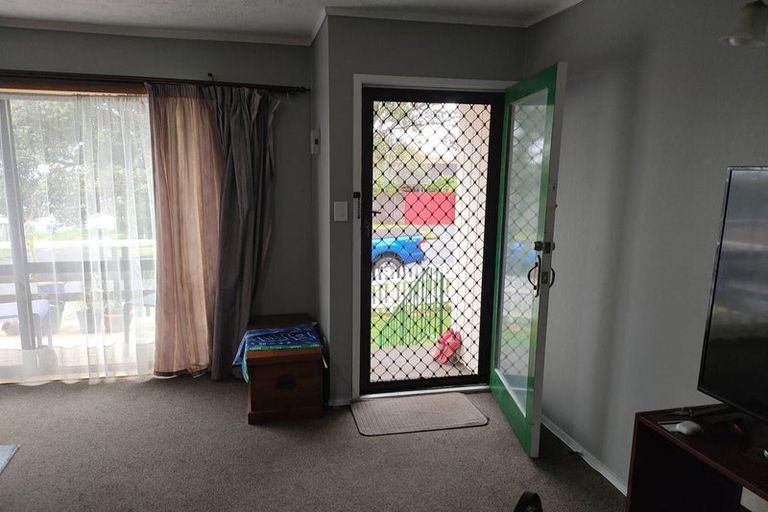 Photo of property in 3/15 Seabrook Avenue, New Lynn, Auckland, 0600