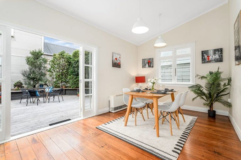 Photo of property in 256 Adelaide Road, Newtown, Wellington, 6021
