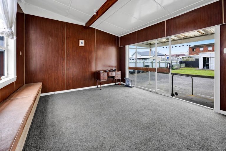 Photo of property in 6 Lincoln Street, Patea, 4520