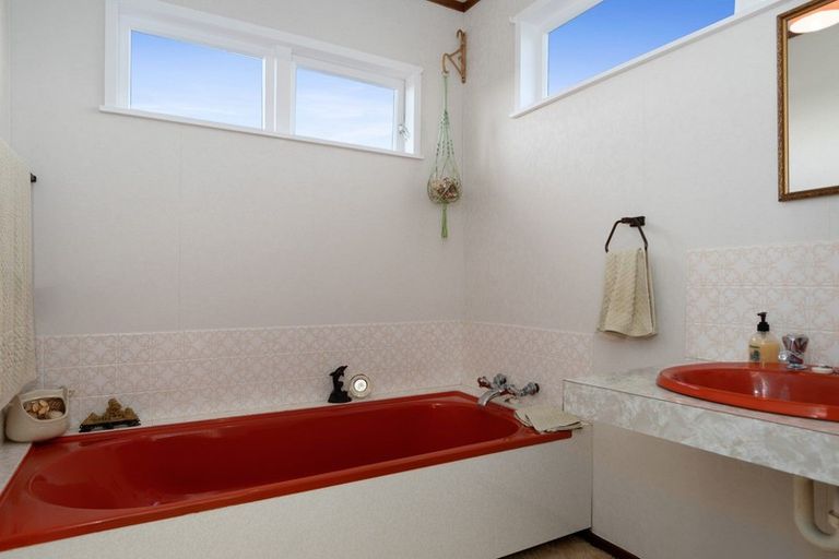 Photo of property in 65 Links View Drive, Omokoroa, 3114