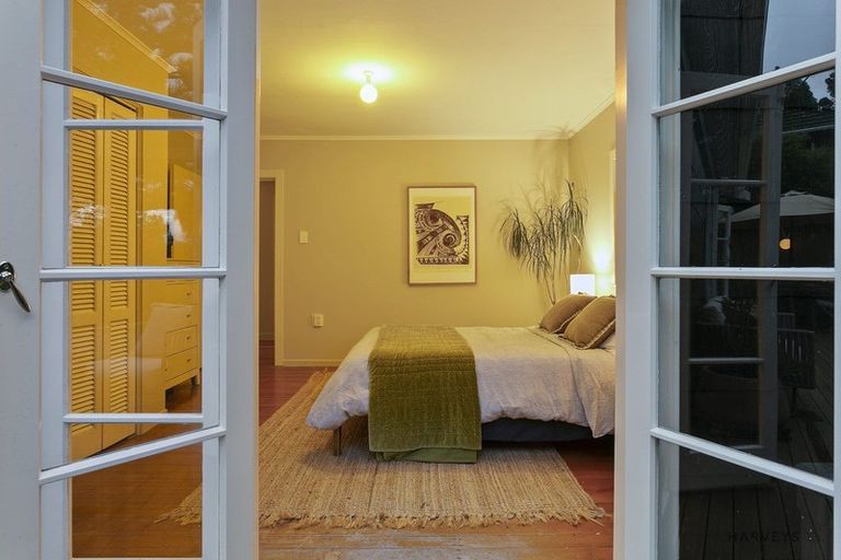 Photo of property in 4 Opou Road, Titirangi, Auckland, 0604