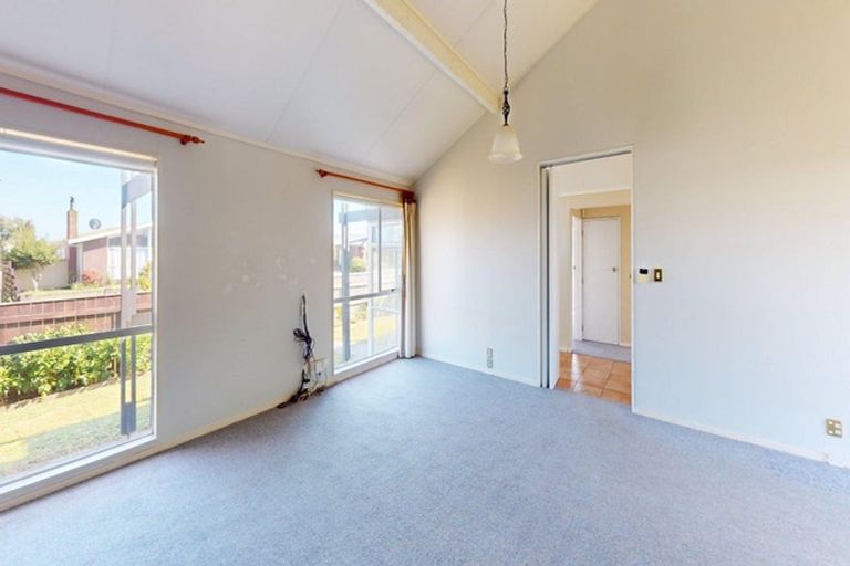 Photo of property in 2a Paradise Place, Milson, Palmerston North, 4414