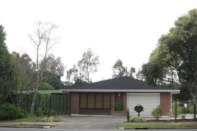 Photo of property in 98 Grande Vue Road, Hillpark, Auckland, 2102