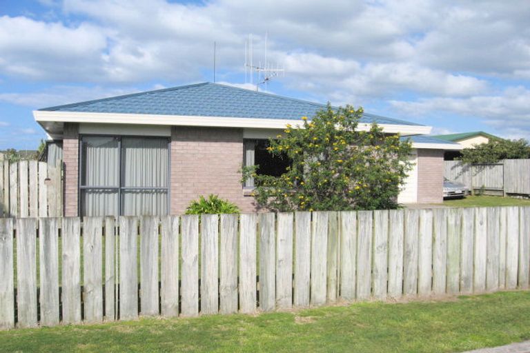 Photo of property in 65 Kane Road, Papamoa Beach, Papamoa, 3118