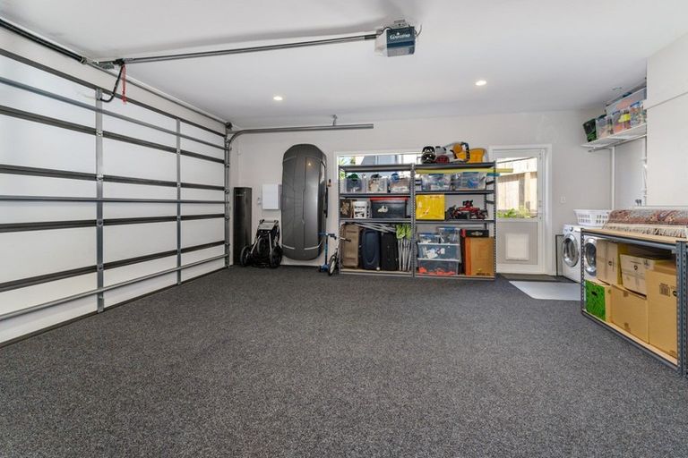 Photo of property in 20 Tongariro Drive, Aotea, Porirua, 5024