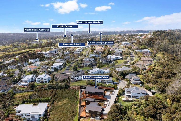 Photo of property in 82a Kittiwake Drive, Schnapper Rock, Auckland, 0632