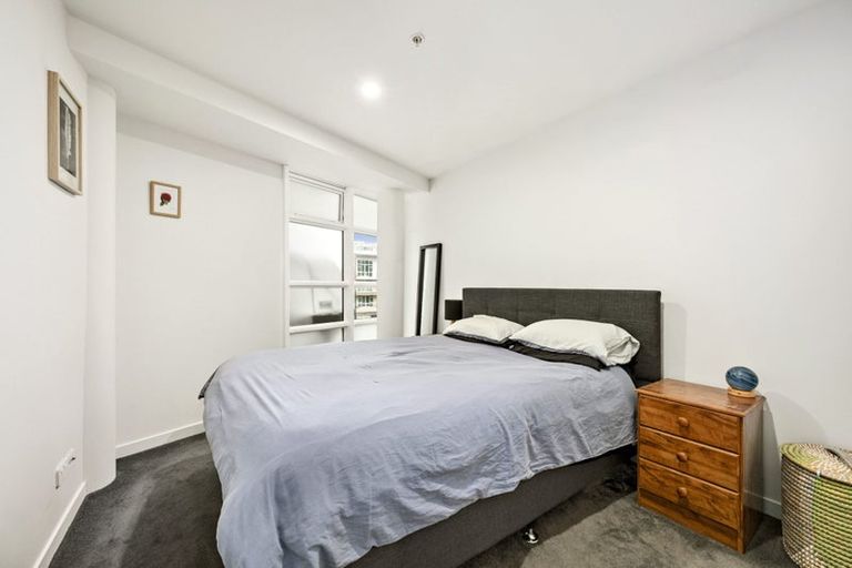 Photo of property in Pinnacle Apartments, W803/160 Victoria Street, Te Aro, Wellington, 6011