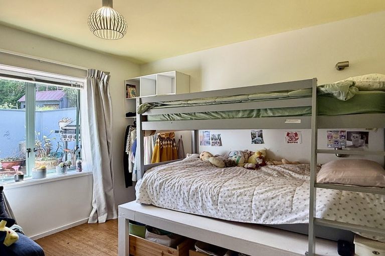 Photo of property in 93a Kelburn Parade, Kelburn, Wellington, 6012