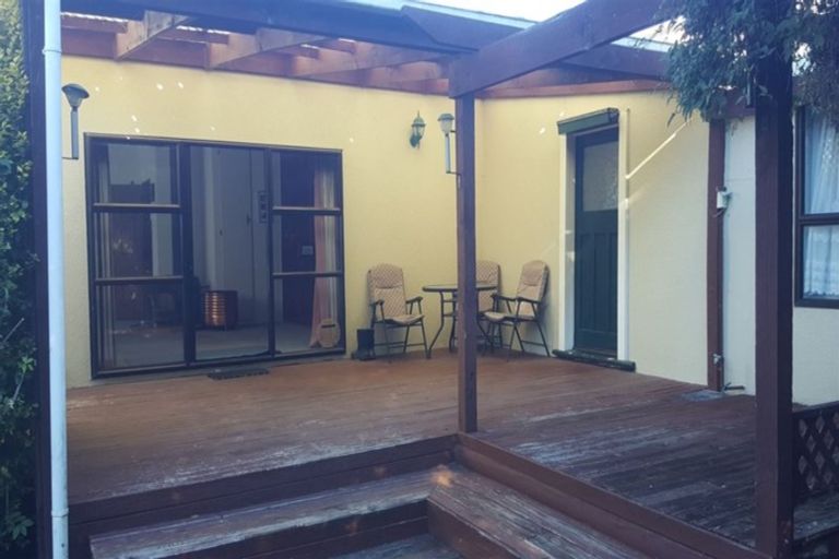 Photo of property in 90 Rhodes Street, Waimate, 7924