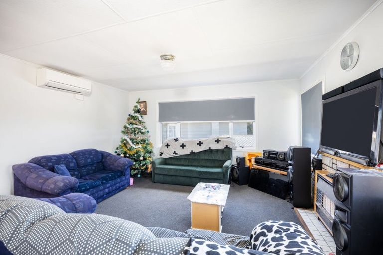 Photo of property in 7 Watene Crescent, Waitara, 4320