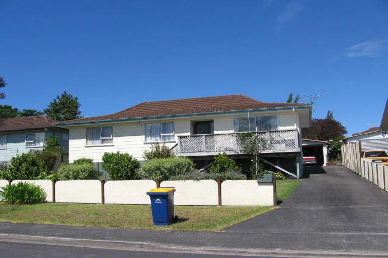 Photo of property in 9 Merida Place, Unsworth Heights, Auckland, 0632
