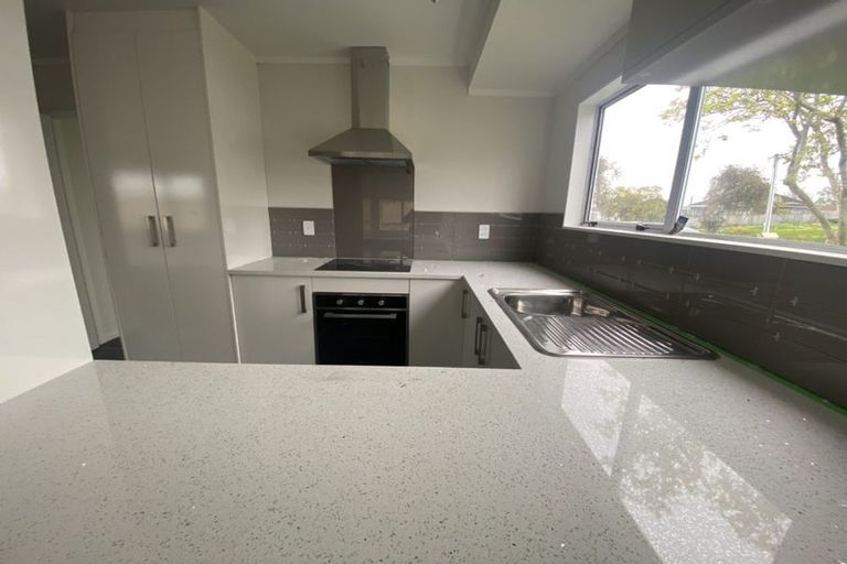 Photo of property in 15 Christmas Road, Manurewa, Auckland, 2102