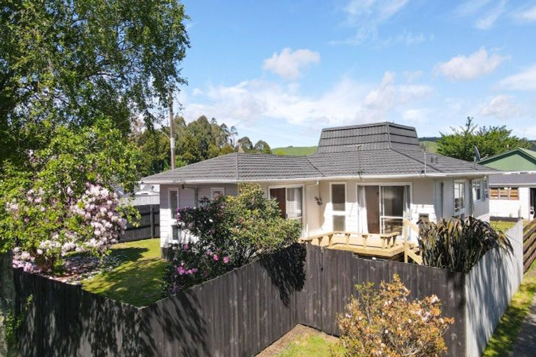 Photo of property in 2 Beryl Place, Pukehangi, Rotorua, 3015