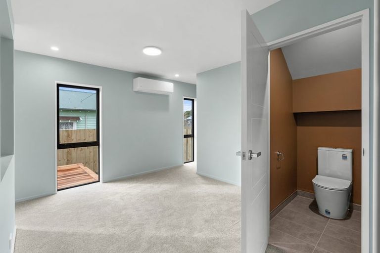 Photo of property in 8b Mackworth Street, Woolston, Christchurch, 8062