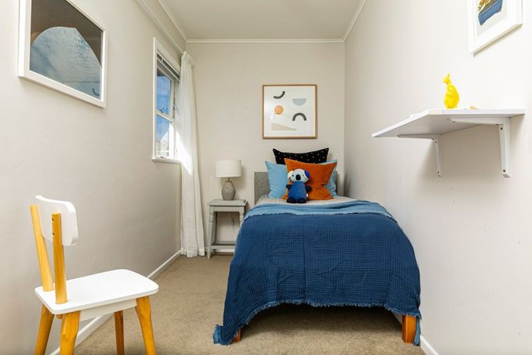 Photo of property in 25 Alamein Avenue, Belmont, Auckland, 0622