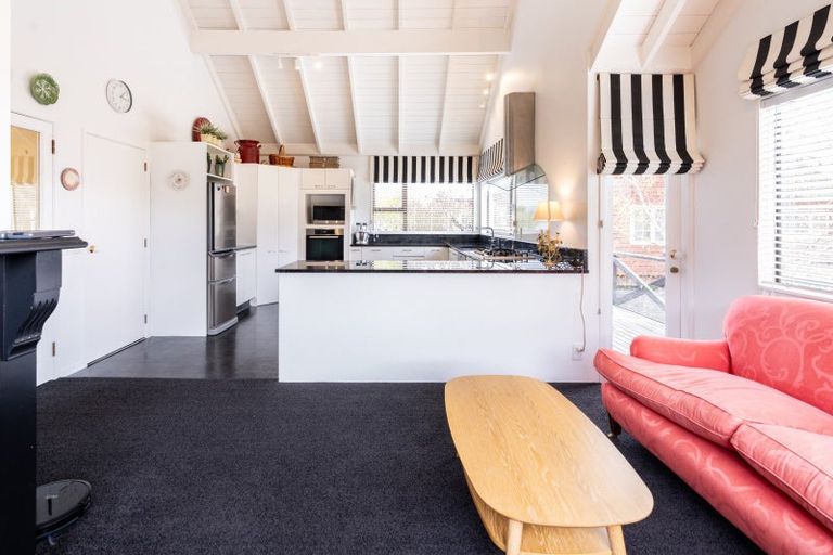 Photo of property in 17 Butavas Street, Khandallah, Wellington, 6035