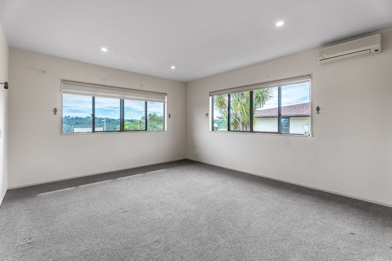 Photo of property in 71 Kittiwake Drive, Schnapper Rock, Auckland, 0632