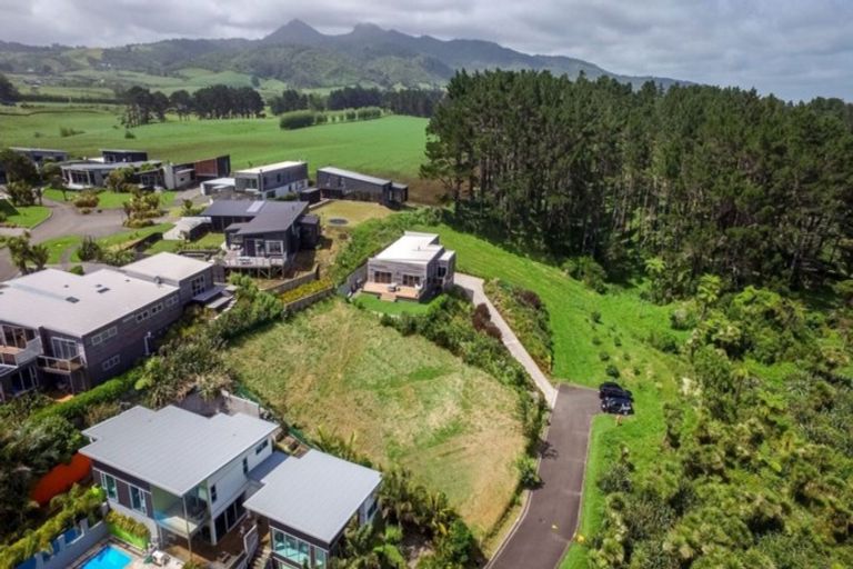 Photo of property in 12b Shearer Drive, Oakura, 4314