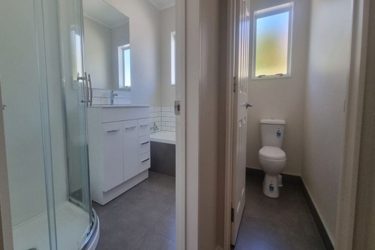 Photo of property in 11 Mako Street, West Harbour, Auckland, 0618