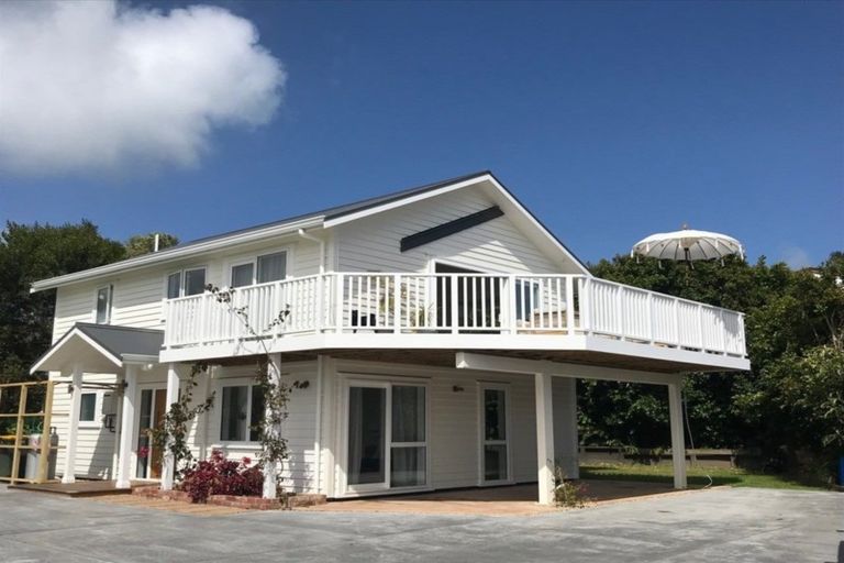 Photo of property in 4a Torkar Road, Clarks Beach, 2122