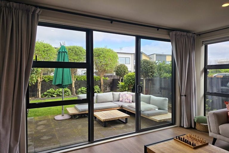 Photo of property in 36 Liberation Road, Papakura, 2110