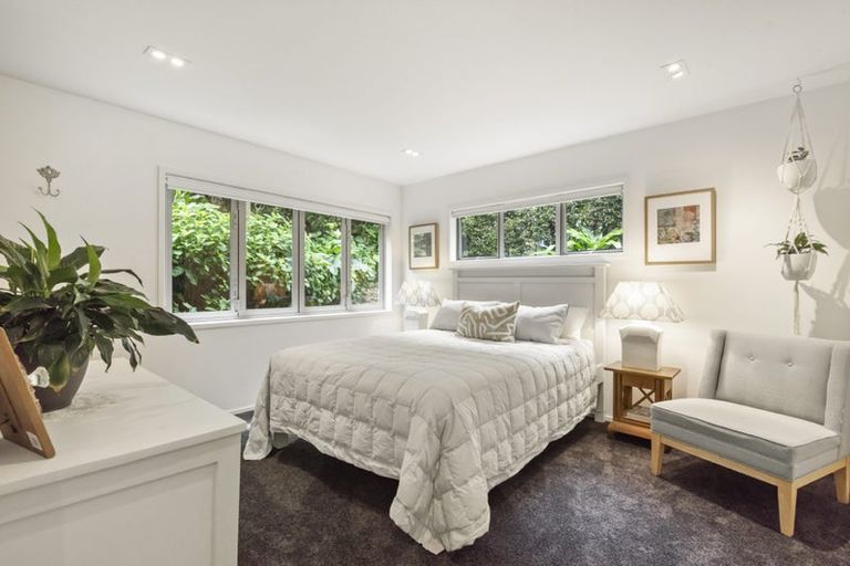 Photo of property in 32a Palmerston Road, Birkenhead, Auckland, 0626