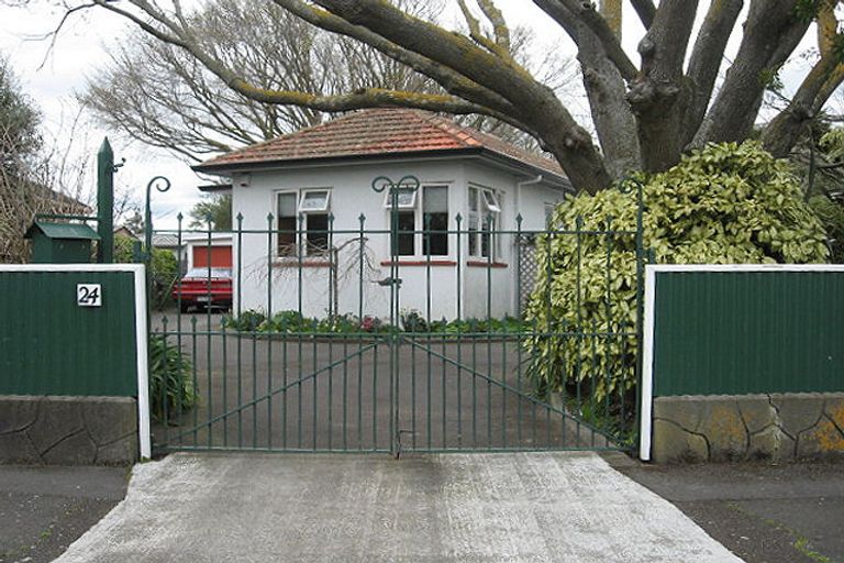 Photo of property in 24 Keeling Street, West End, Palmerston North, 4412
