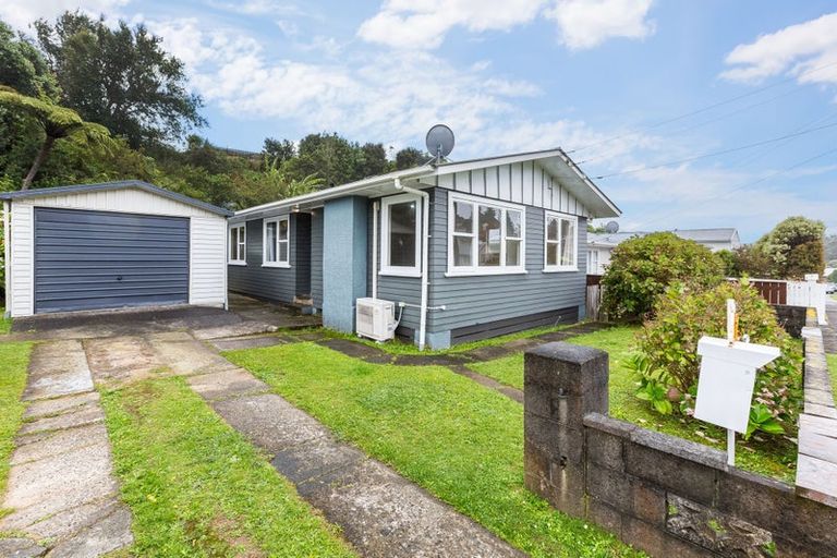 Photo of property in 171 Sievers Grove, Cannons Creek, Porirua, 5024