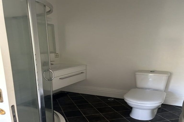 Photo of property in 17 George Street, Thorndon, Wellington, 6011