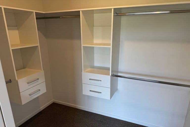 Photo of property in 14 Medallion Drive, Oteha, Auckland, 0632