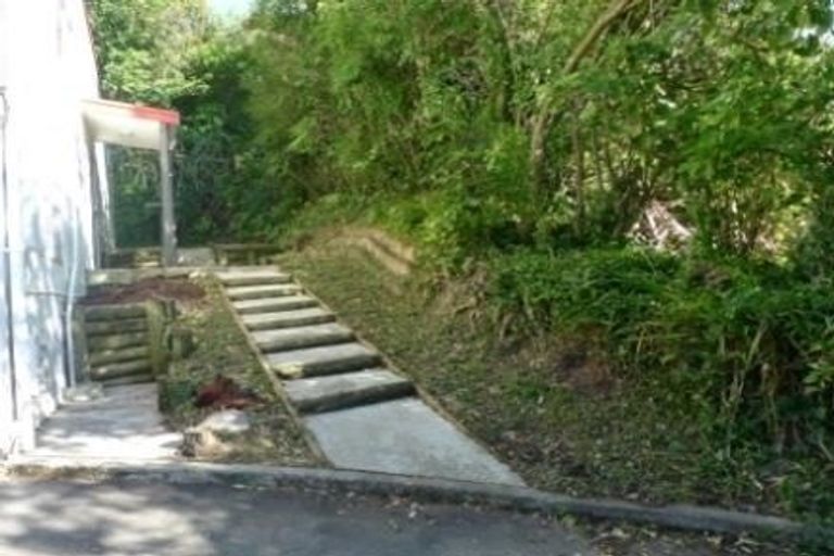 Photo of property in 167b Newlands Road, Newlands, Wellington, 6037