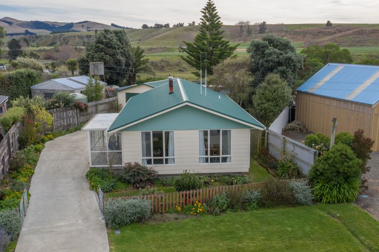 Photo of property in 15 Campbell Terrace, Motunau, Waipara, 7387