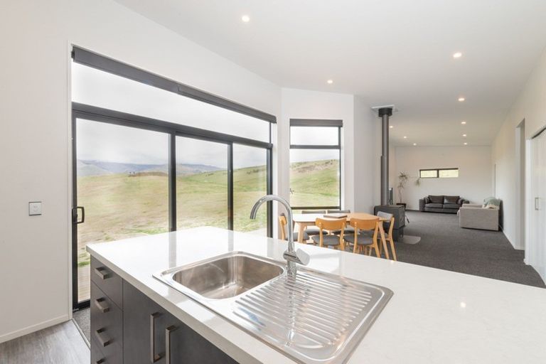 Photo of property in 23 Pihoihoi Road, Waikerikeri, Alexandra, 9393