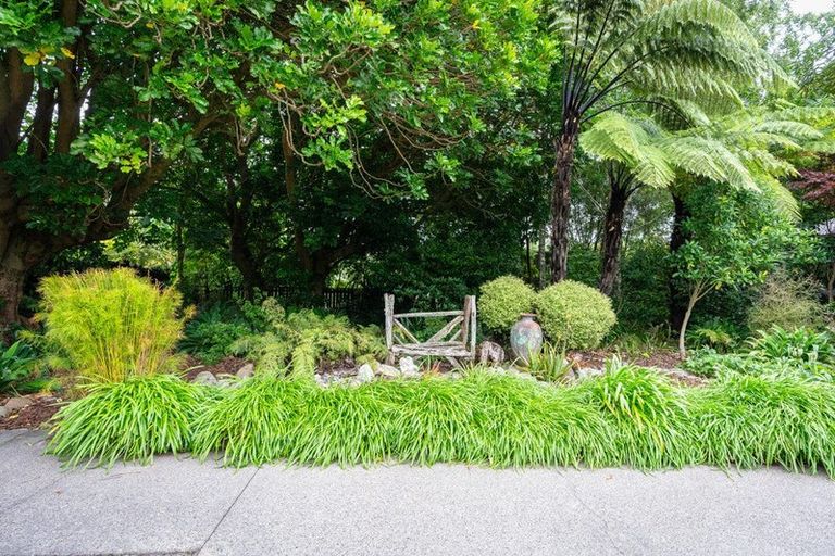 Photo of property in 54 Kohekohe Road, Waikanae, 5036