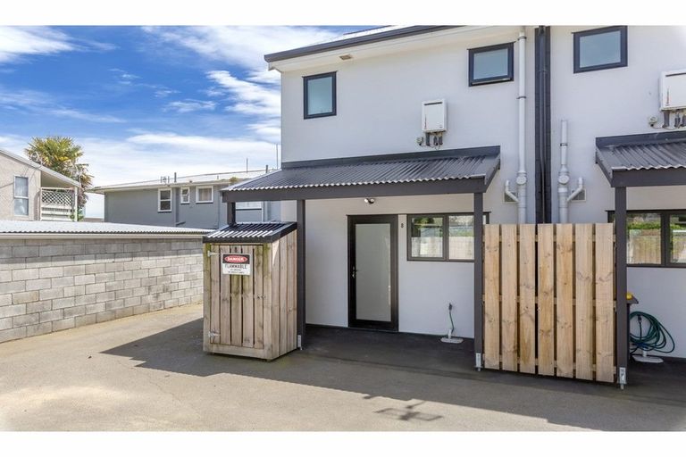 Photo of property in 8/9 Sherborne Street, St Albans, Christchurch, 8014