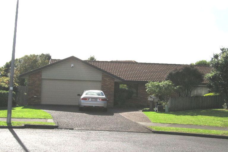 Photo of property in 11 Chiania Place, Somerville, Auckland, 2014