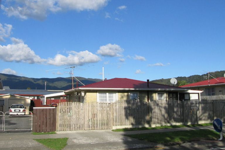 Photo of property in 38 Parkway, Wainuiomata, Lower Hutt, 5014