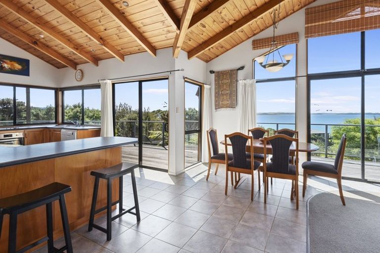 Photo of property in 8 Kaha Place, Russell, 0272