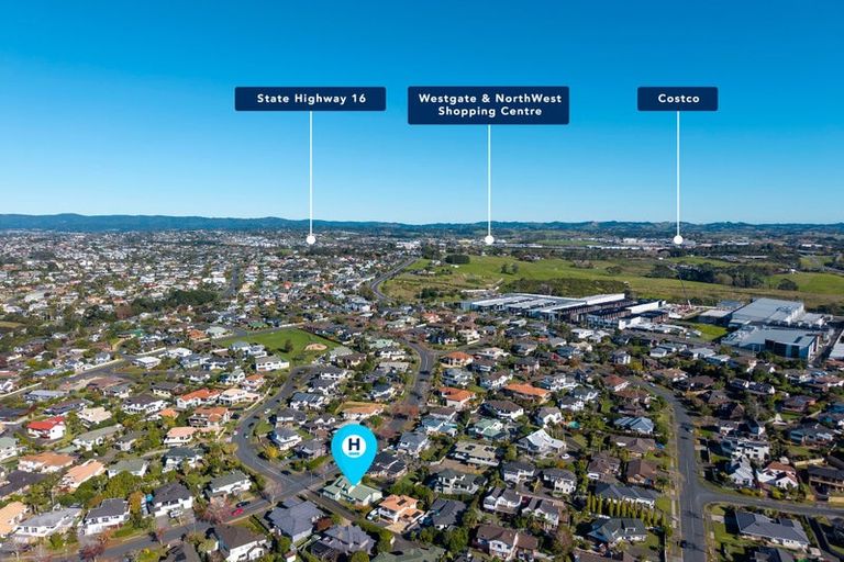 Photo of property in 46 Whiting Grove, West Harbour, Auckland, 0618