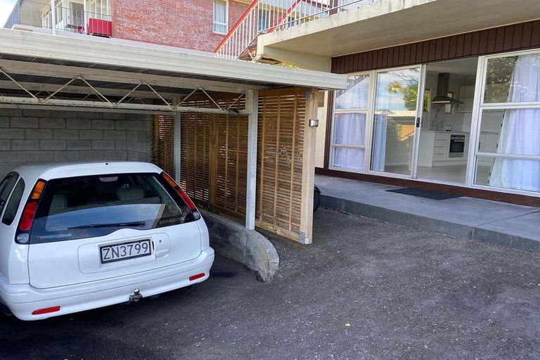 Photo of property in 1/23b Hillsborough Road, Hillsborough, Auckland, 1042