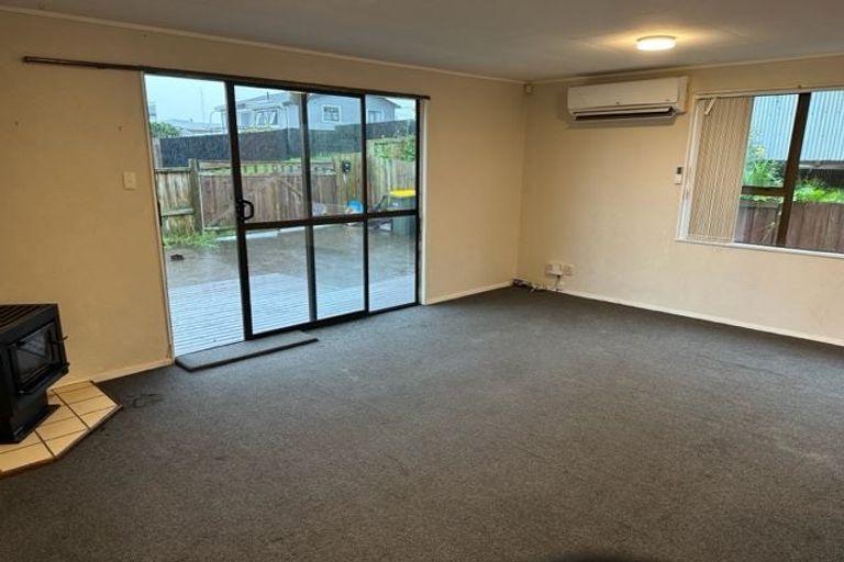 Photo of property in 2 Harrington Road, Henderson, Auckland, 0610